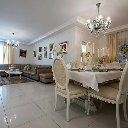 Vivaldi Deluxe Apartman *